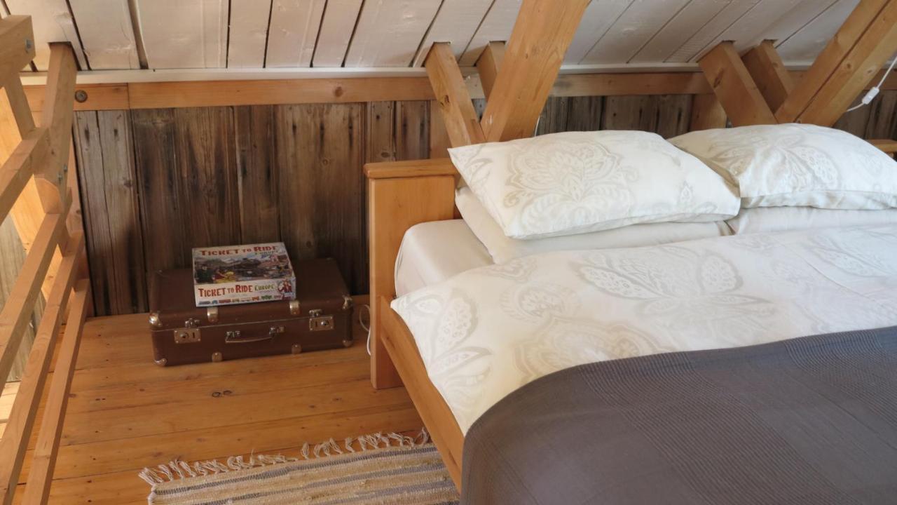 Maison d'hôtes Mednieki Kalvene à Krusati Extérieur photo