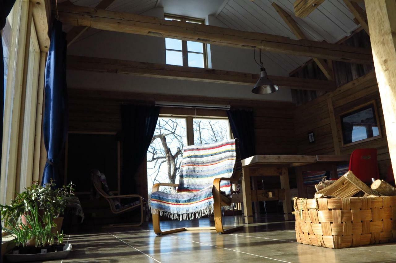 Maison d'hôtes Mednieki Kalvene à Krusati Extérieur photo